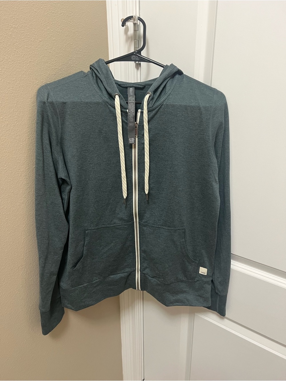 Vuori Women’s Halo Performance Hoodie 2.0